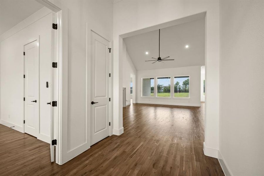 Image 37 of a home in Highland Oaks.