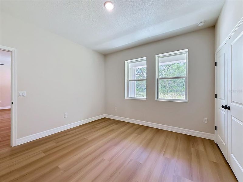 Spacious, unfurnished interior of a new home in , Eustis (Image 27).