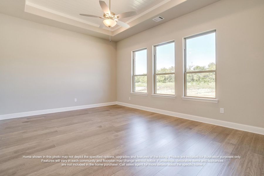 Spacious, unfurnished interior of a new home in Hightower Club, Waxahachie (Image 11).