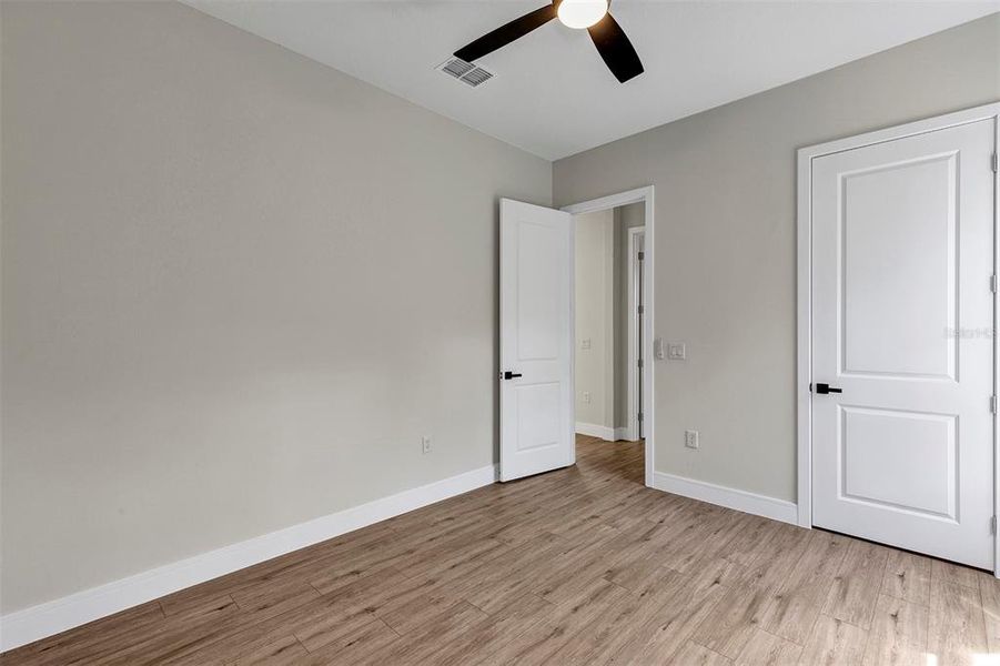 Spacious, unfurnished interior of a new home in , Port Charlotte (Image 18).