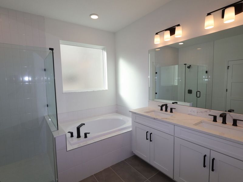 Owner's Bathroom Owner's Bathroom
