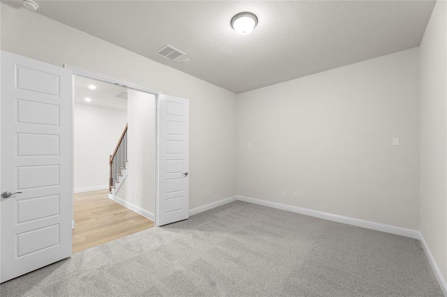 7_08. 3208 Andesite - Media