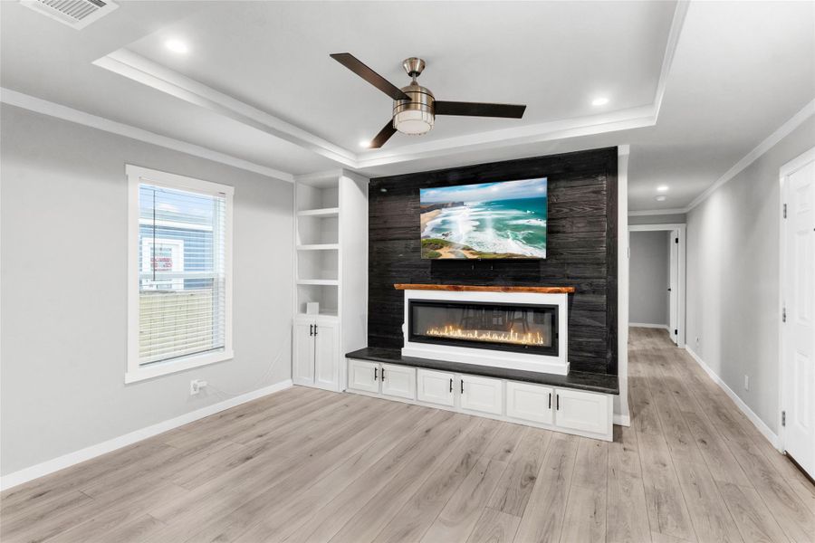 Spacious, unfurnished interior of a new home in , Pearland (Image 15).