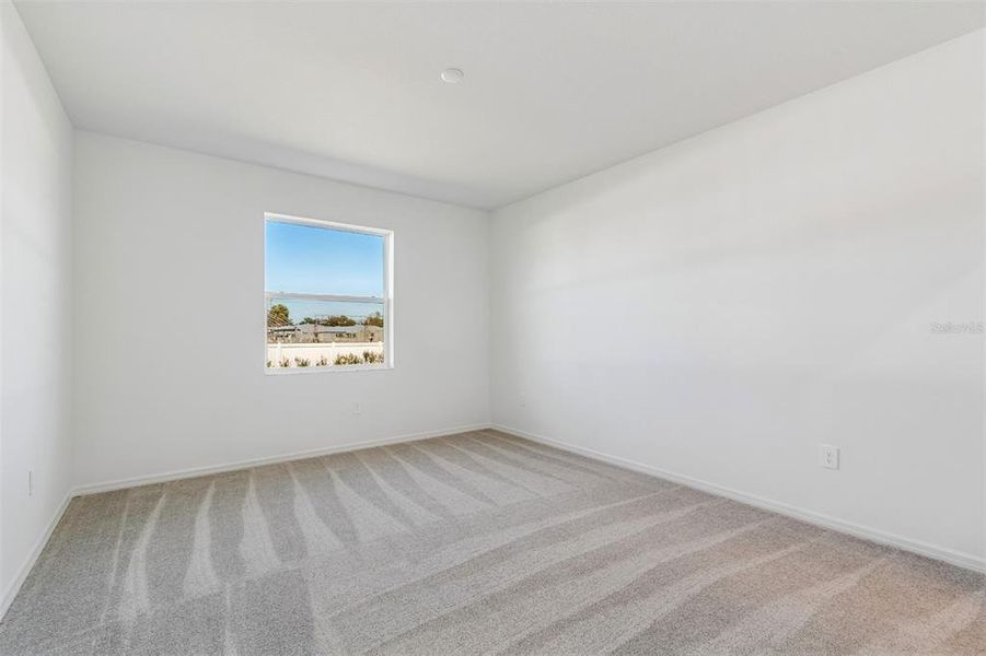 Spacious, unfurnished interior of a new home in Southpointe, Palmetto (Image 15).