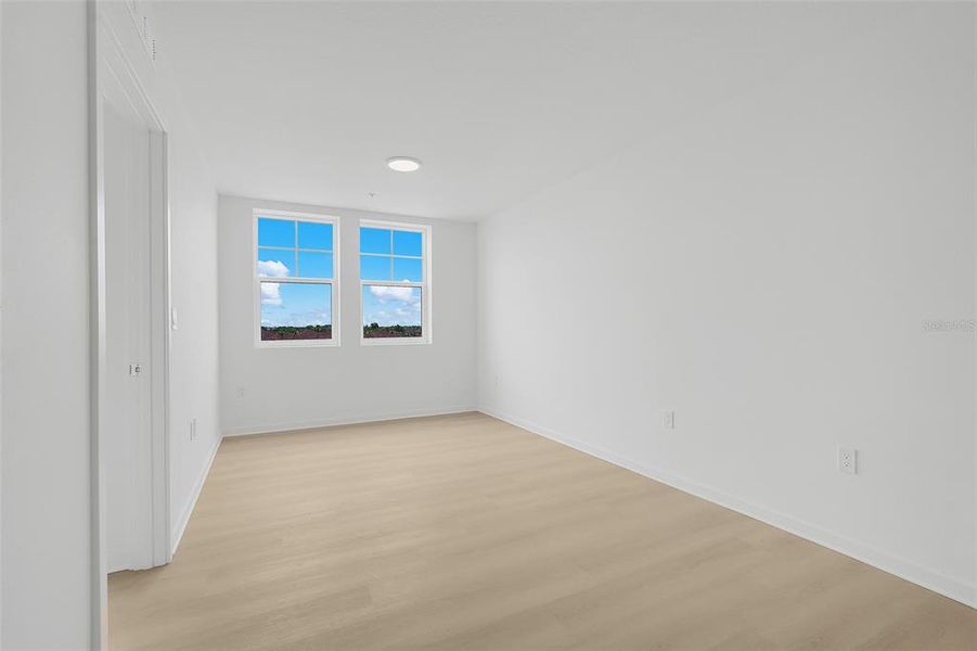 Spacious, unfurnished interior of a new home in , Orlando (Image 23).