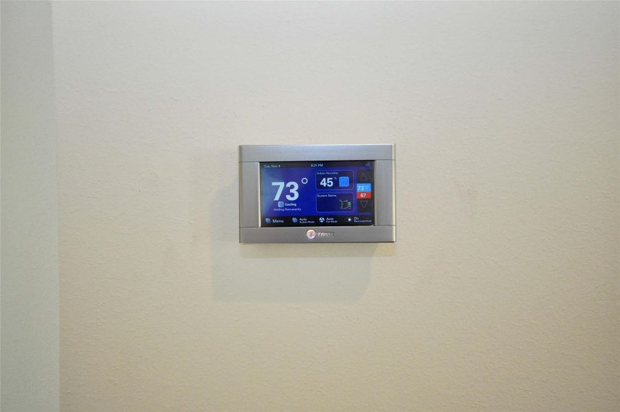 Close-up of interior finishes inside a home in Pedregal, League City (Image 14).