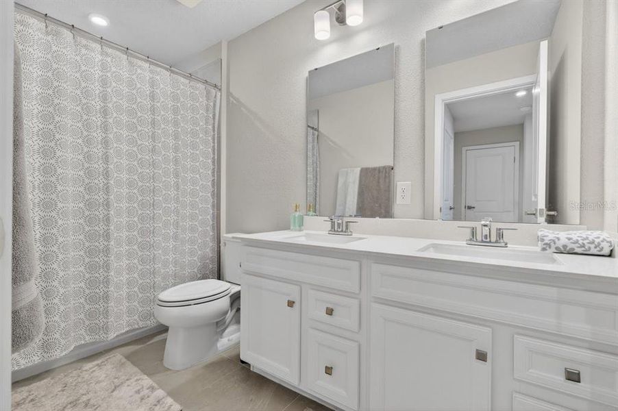 Furnished interior view inside a new home in , Palm Coast (Image 11).