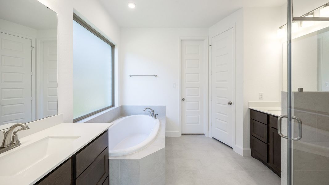 Furnished interior view inside a new home in Parmer Ranch 50', Georgetown (Image 6).