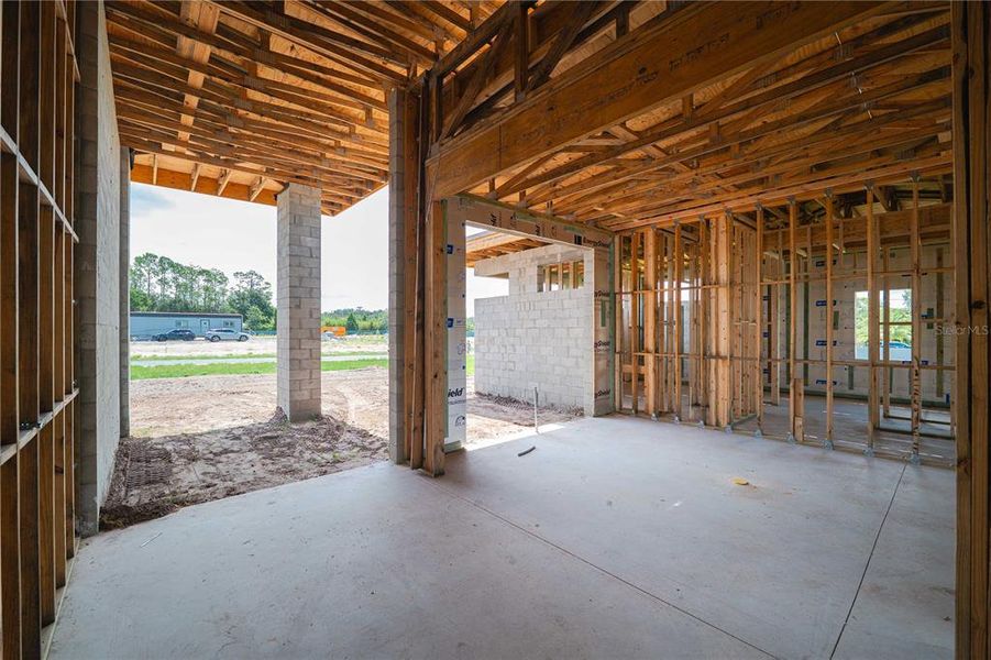 Spacious, unfurnished interior of a new home in , Odessa (Image 4).