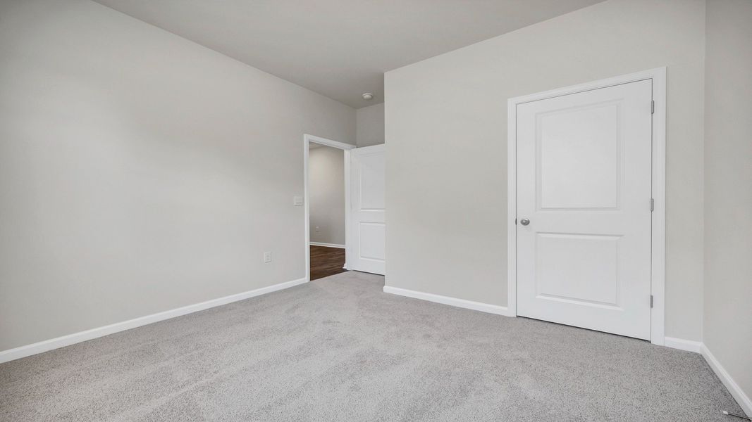 Spacious, unfurnished interior of a new home in Gates Village, Lugoff (Image 26).