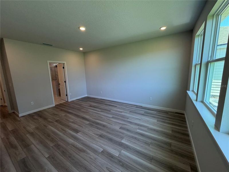 Spacious, unfurnished interior of a new home in Reserve East, Flagler Beach (Image 22).