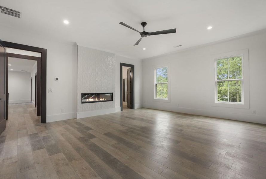 Spacious, unfurnished interior of a new home in , Buford (Image 37).