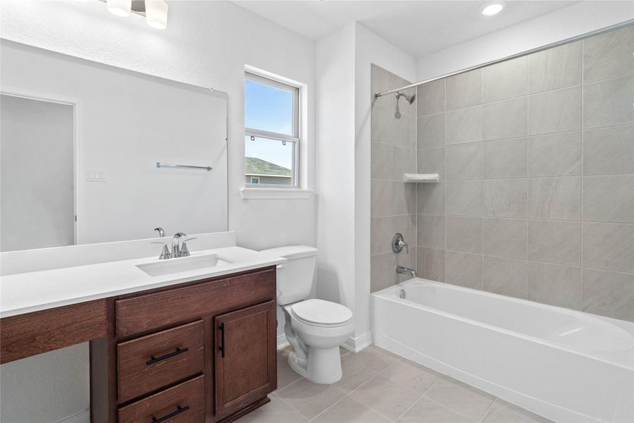 Furnished interior view inside a new home in Olympia Falls, Fresno (Image 7). Furnished interior view inside a new home in Olympia Falls, Fresno (Image 7).