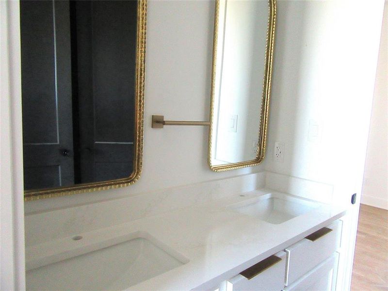 Image 38 of a home in .