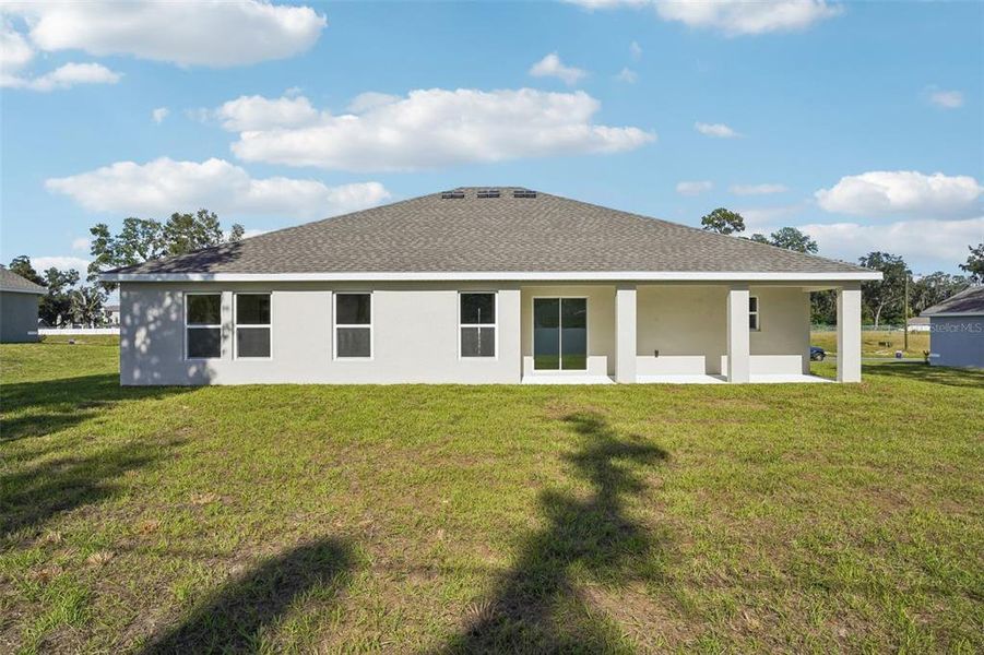 Exterior details and patio area of a home in Sable Run, Ocala (Image 3). Exterior details and patio area of a home in Sable Run, Ocala (Image 3).