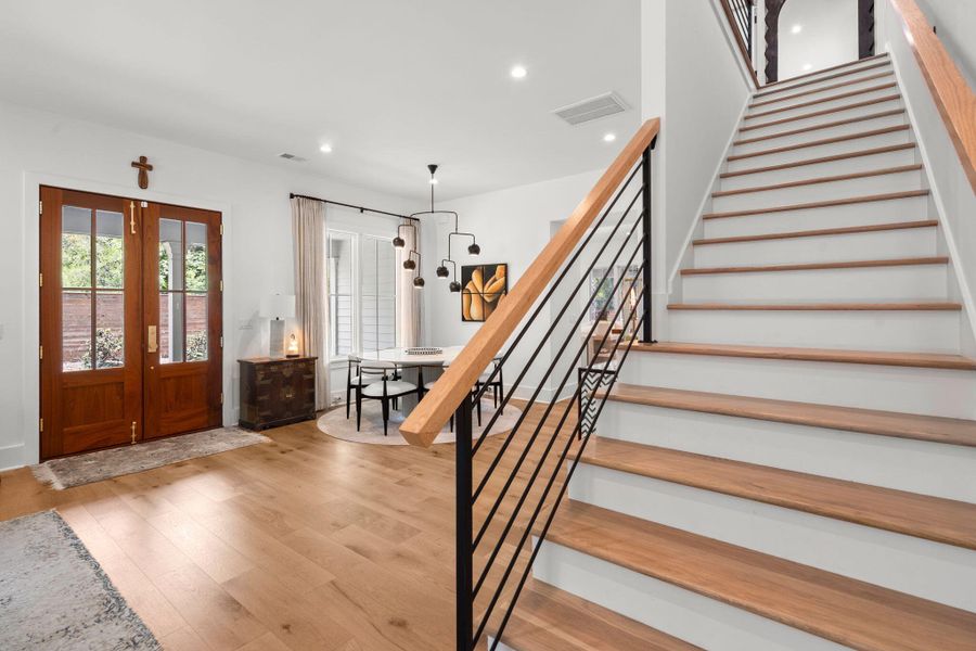 Image 89 of a home in .