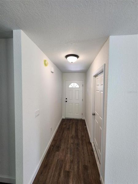 Spacious, unfurnished interior of a new home in , Dunnellon (Image 6).
