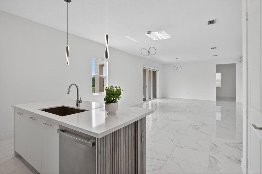 Photo​​‌​​​​‌​​‌‌​​​‌​‌​​​​‌‌​‌​​​​‌​​‌​​​​‌​ 14