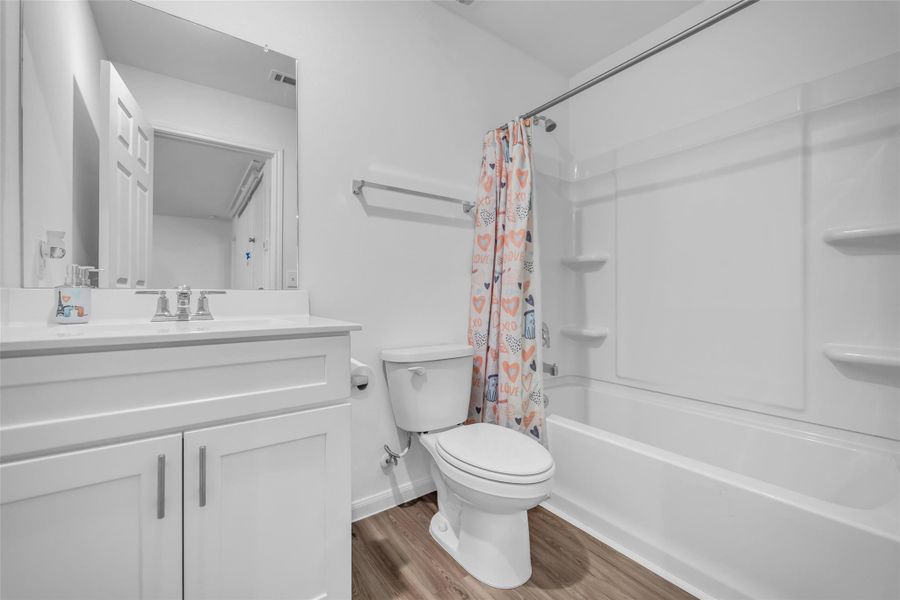 Upstairs Secondary Full Bath