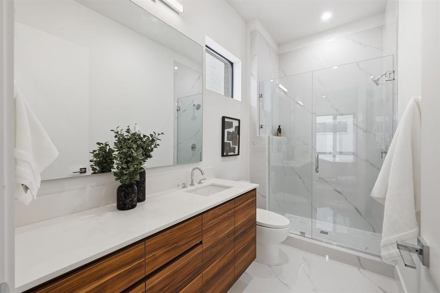 Furnished interior view inside a new home in , Dallas (Image 12).