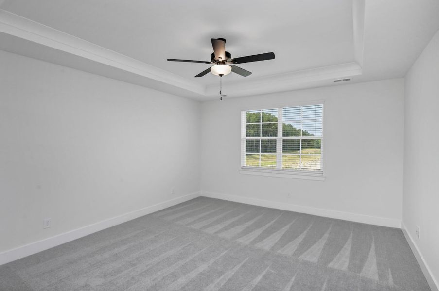 Spacious, unfurnished interior of a new home in Ferry Grove, Lexington (Image 20).