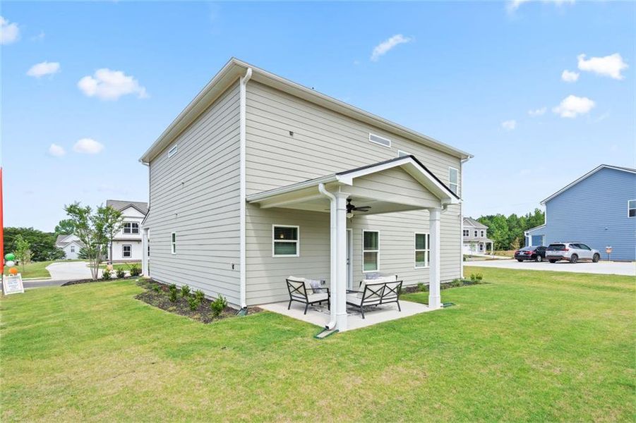 Exterior details and patio area of a home in Southbend, Rome (Image 21).