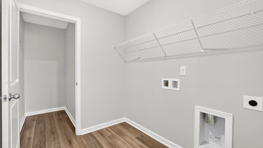 Spacious, unfurnished interior of a new home in Tyger Pines, Moore (Image 35).