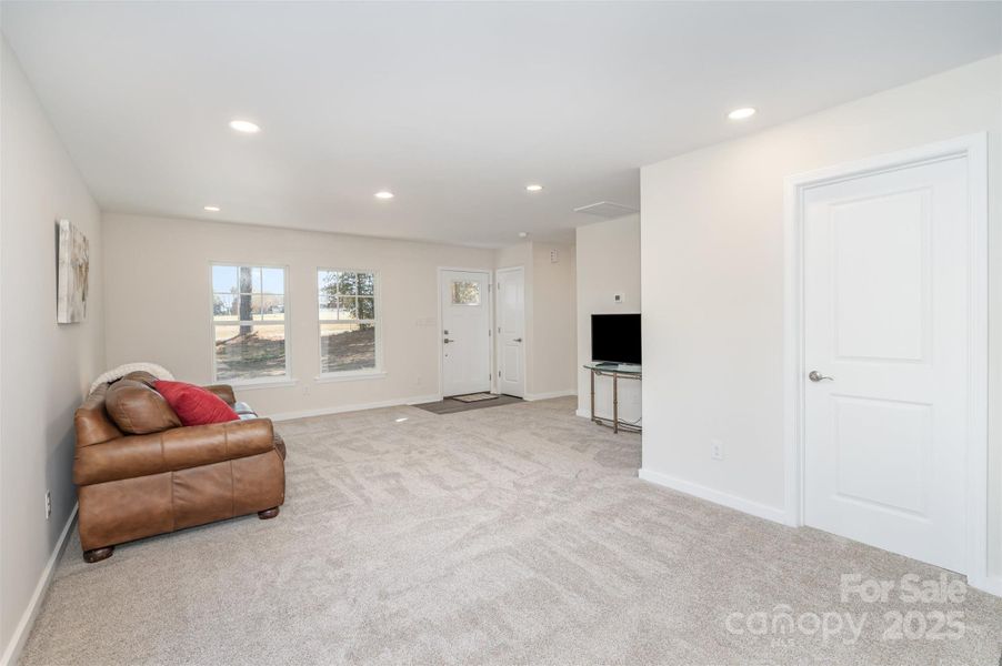 Image 16 of a home in . Image 16 of a home in .