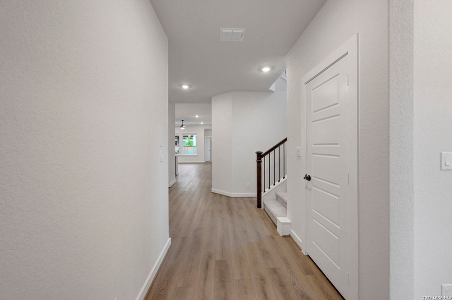 Spacious, unfurnished interior of a new home in , New Braunfels (Image 18).