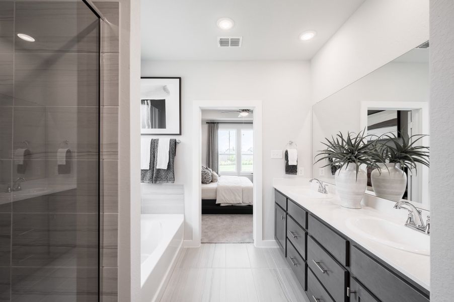 Representative furnished interior of a home built from the Yellowstar by Tri Pointe Homes in Mason Woods, Cypress (Image 34).