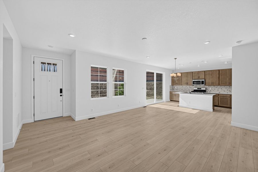 Spacious, unfurnished interior of a new home in Trailstone, Arvada (Image 10). Spacious, unfurnished interior of a new home in Trailstone, Arvada (Image 10).