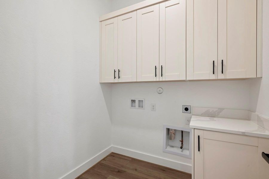 Furnished interior view inside a new home in Hallimore Ranch, Rosenberg (Image 8).
