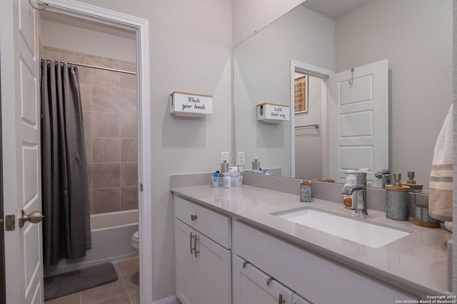 Furnished interior view inside a new home in Rhine Valley, Schertz (Image 11).