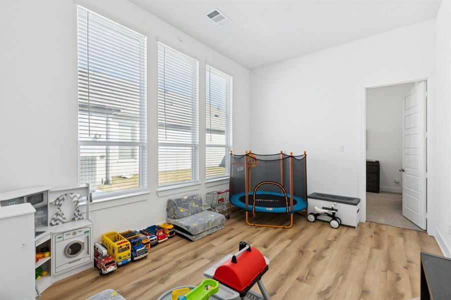 Furnished interior view inside a new home in , Forney (Image 27). Furnished interior view inside a new home in , Forney (Image 27).