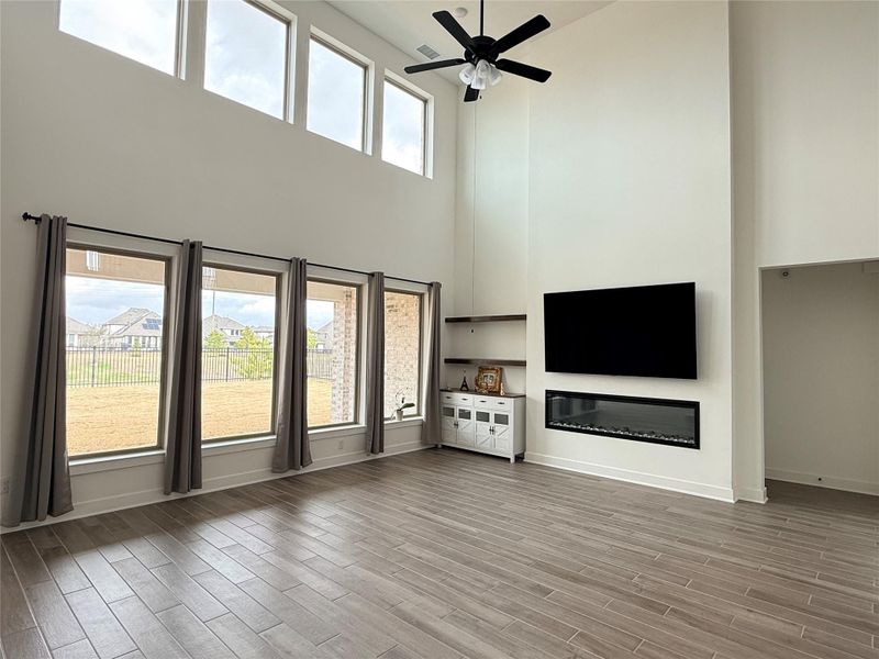 Spacious, unfurnished interior of a new home in , Katy (Image 18).