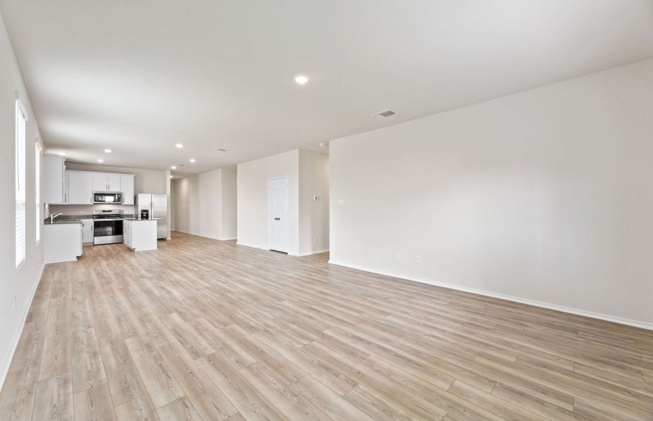 Representative unfurnished interior of a home built from the Hewitt by Pulte Homes in La Cima, San Marcos (Image 26). Representative unfurnished interior of a home built from the Hewitt by Pulte Homes in La Cima, San Marcos (Image 26).