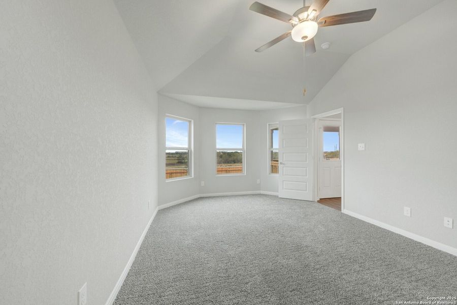 Spacious, unfurnished interior of a new home in Paloma Park, Converse (Image 29).