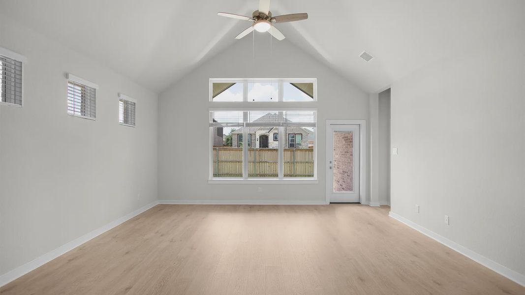 Spacious, unfurnished interior of a new home in Highland Village, Georgetown (Image 16). Spacious, unfurnished interior of a new home in Highland Village, Georgetown (Image 16).