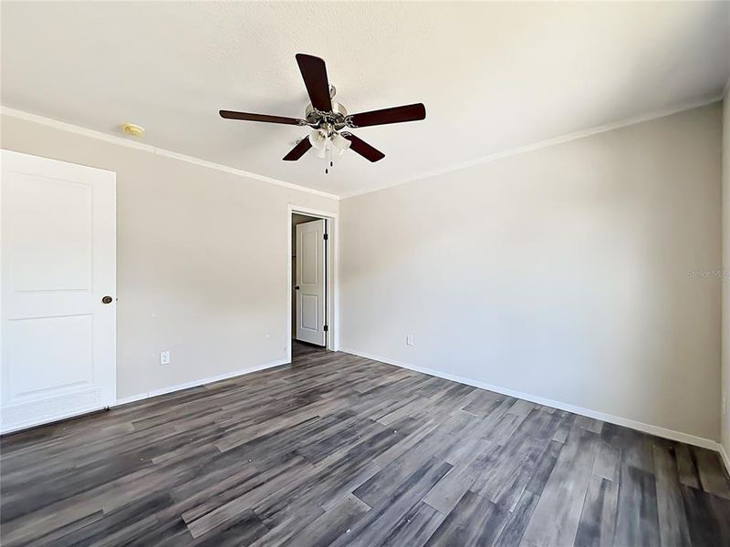 Spacious, unfurnished interior of a new home in , Orlando (Image 38).