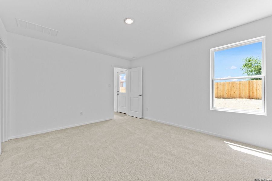 Spacious, unfurnished interior of a new home in Guadalupe Ridge, New Braunfels (Image 26). Spacious, unfurnished interior of a new home in Guadalupe Ridge, New Braunfels (Image 26).