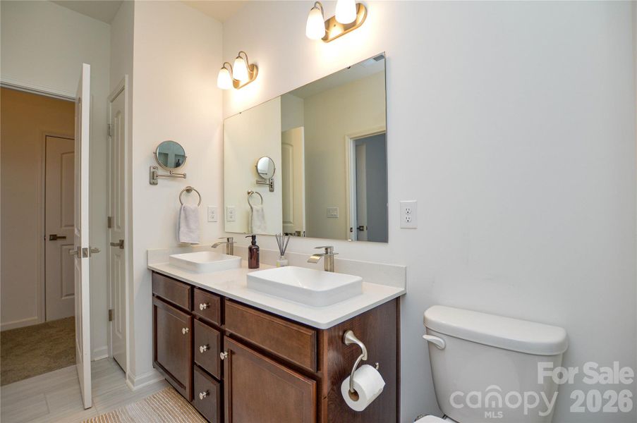 Furnished interior view inside a new home in Edgewater Lakeview On Your Lot, Lancaster (Image 37).