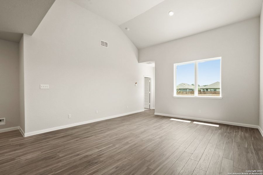 Spacious, unfurnished interior of a new home in Abbott Place, St. Hedwig (Image 18). Spacious, unfurnished interior of a new home in Abbott Place, St. Hedwig (Image 18).