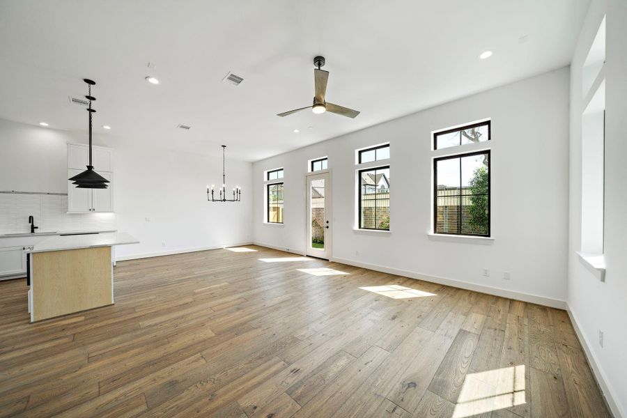 Spacious, unfurnished interior of a new home in Spring Valley Creek, Houston (Image 26).