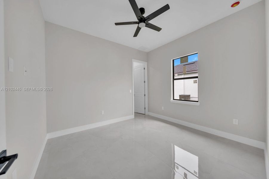 Spacious, unfurnished interior of a new home in , Lehigh Acres (Image 32).