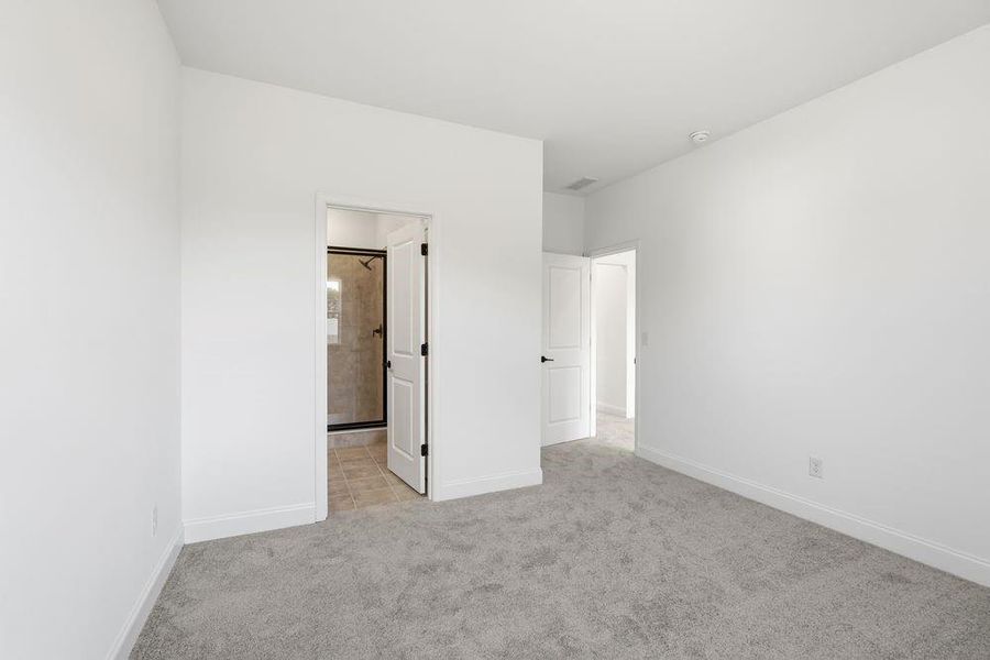 Spacious, unfurnished interior of a new home in Reserve at Hickory Walk, Kennesaw (Image 32). Spacious, unfurnished interior of a new home in Reserve at Hickory Walk, Kennesaw (Image 32).