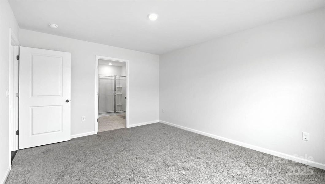 Spacious, unfurnished interior of a new home in Villages of Maiden, Maiden (Image 15).