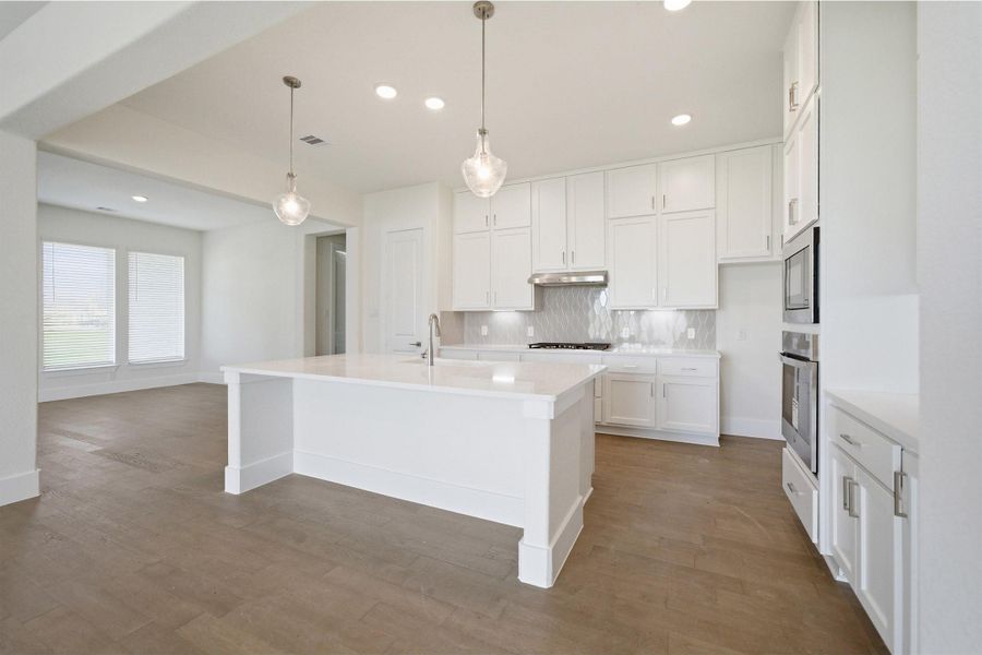 Furnished interior view inside a new home in Suncreek Estates, Rosharon (Image 3). Furnished interior view inside a new home in Suncreek Estates, Rosharon (Image 3).