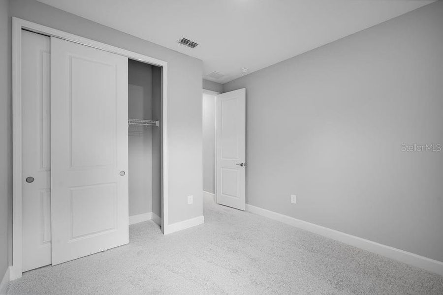 Spacious, unfurnished interior of a new home in Timber Ridge, Plant City (Image 26).