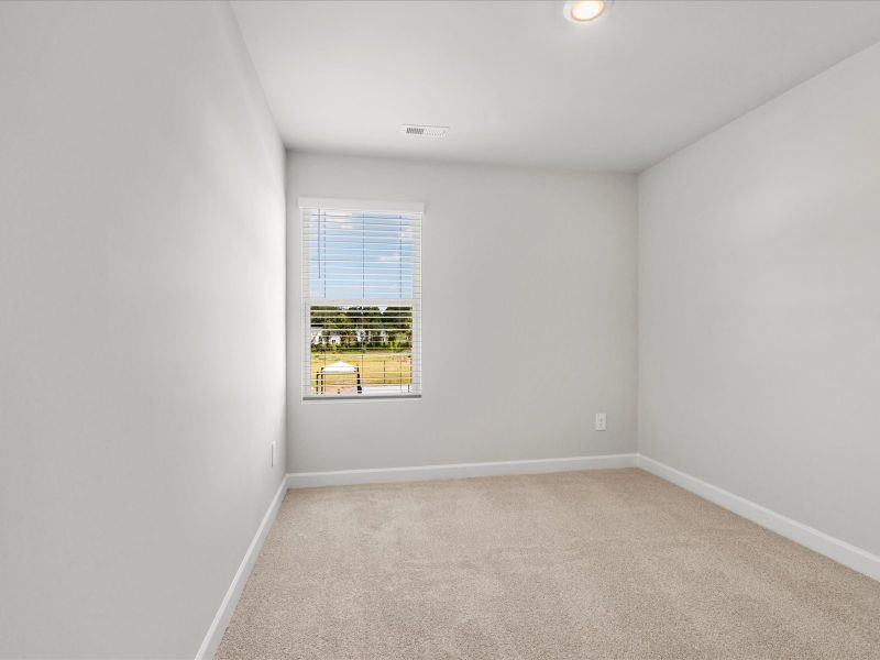 Spacious, unfurnished interior of a new home in Avalon Townes, Lyman (Image 17).