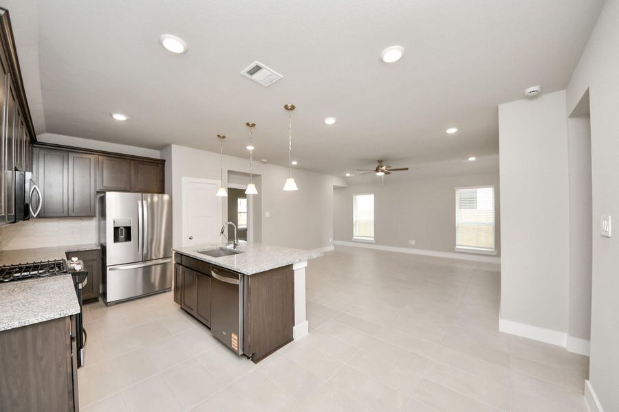 Furnished interior view inside a new home in , Tomball (Image 20).